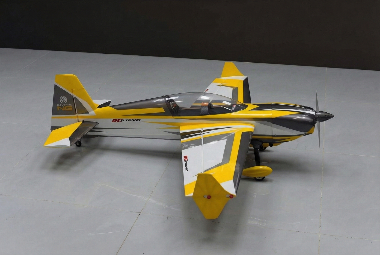 60" Extra NG-D (blanco/gris/amarillo)